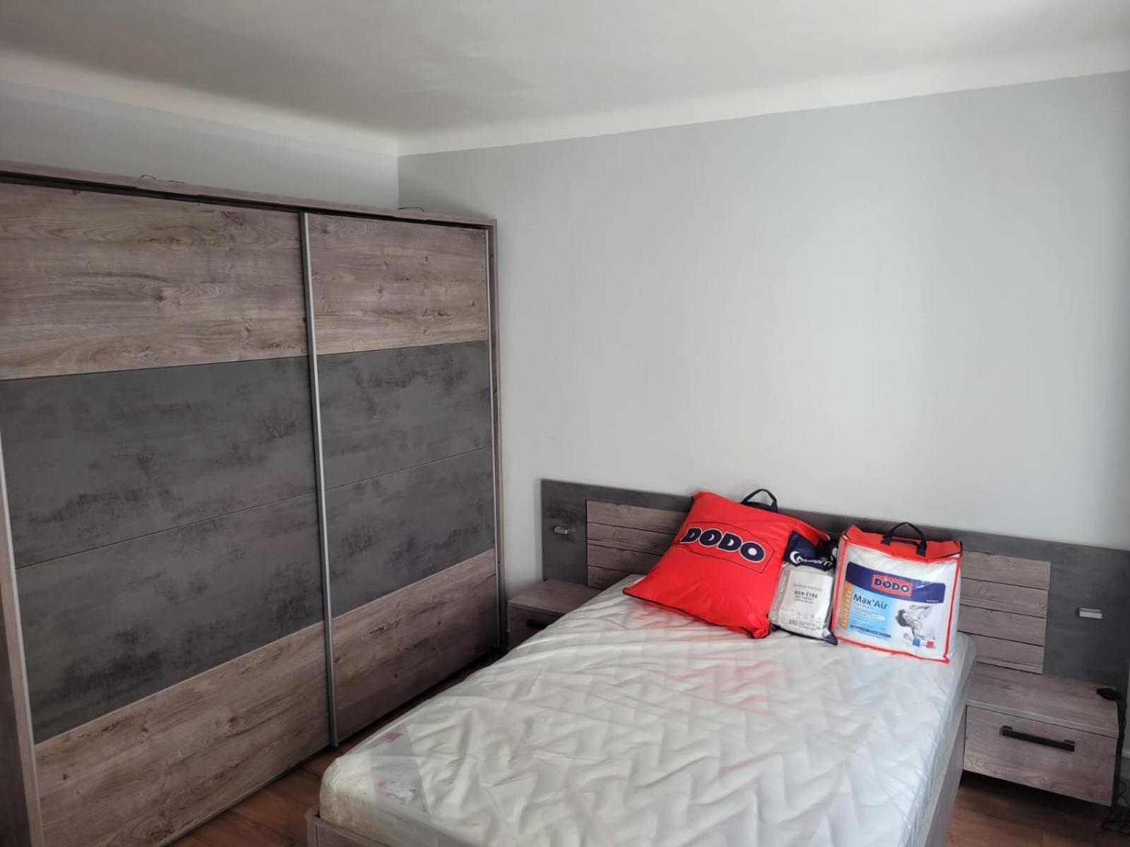 2 Chambres Chez L'Habitant Poitiers Ngoại thất bức ảnh